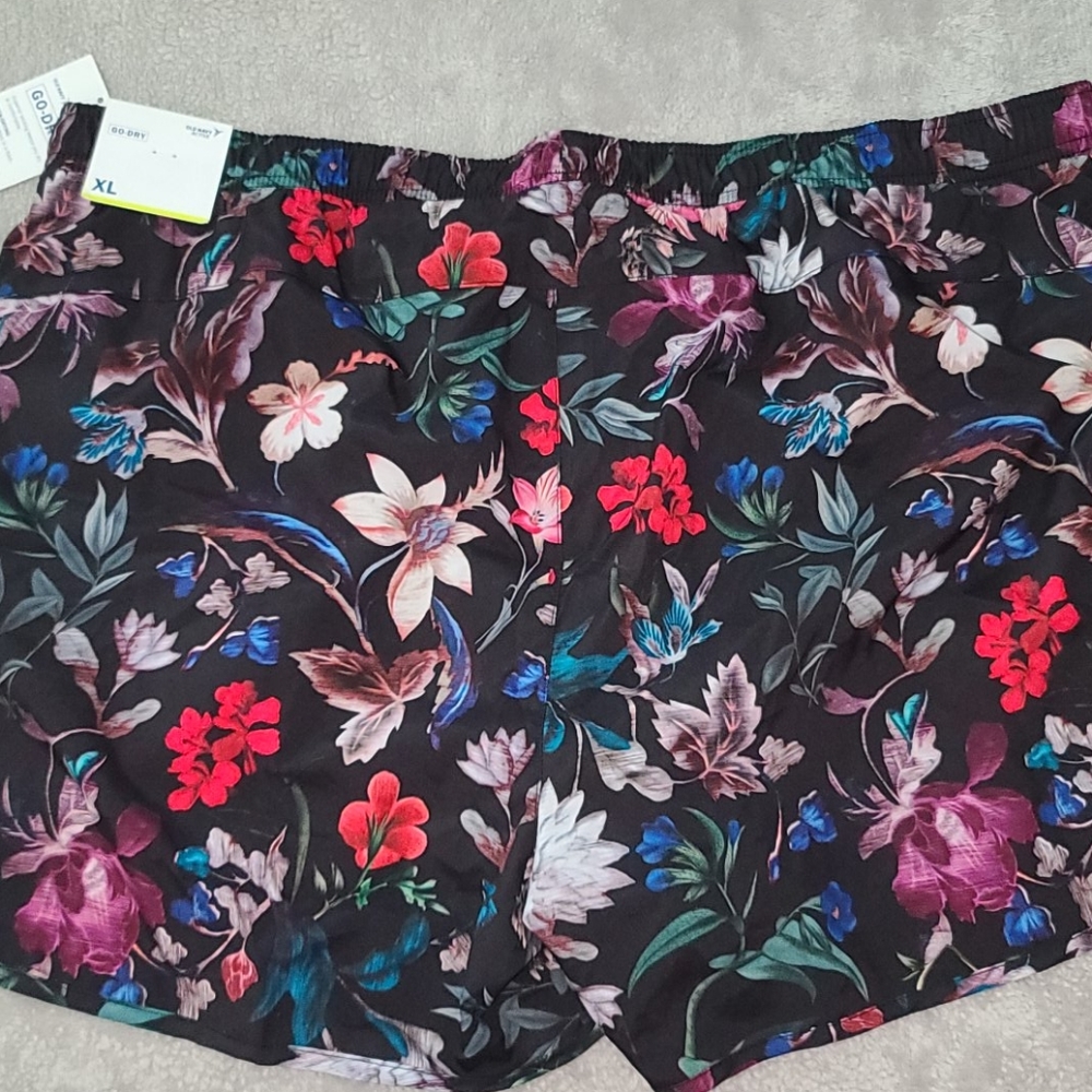 Old Navy Active shorts